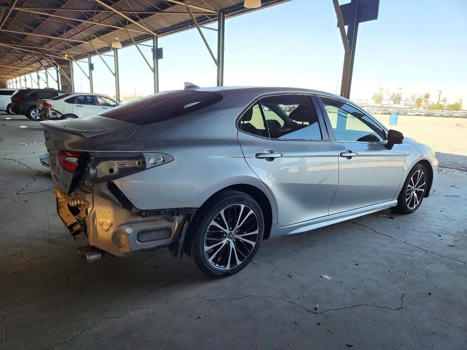 2019 TOYOTA CAMRY SE 3