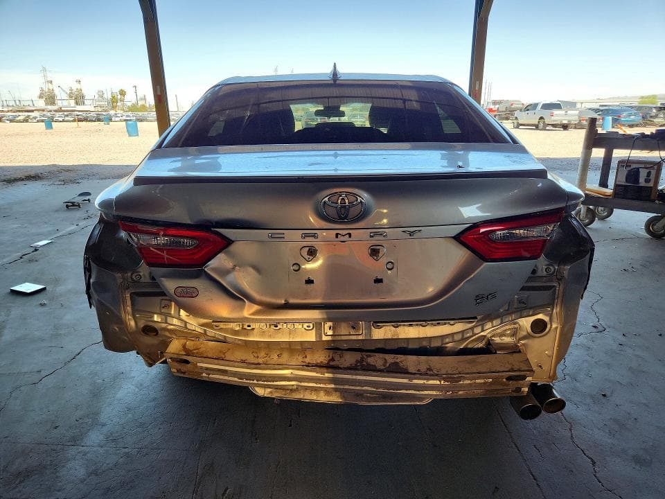 2019 TOYOTA CAMRY SE 6