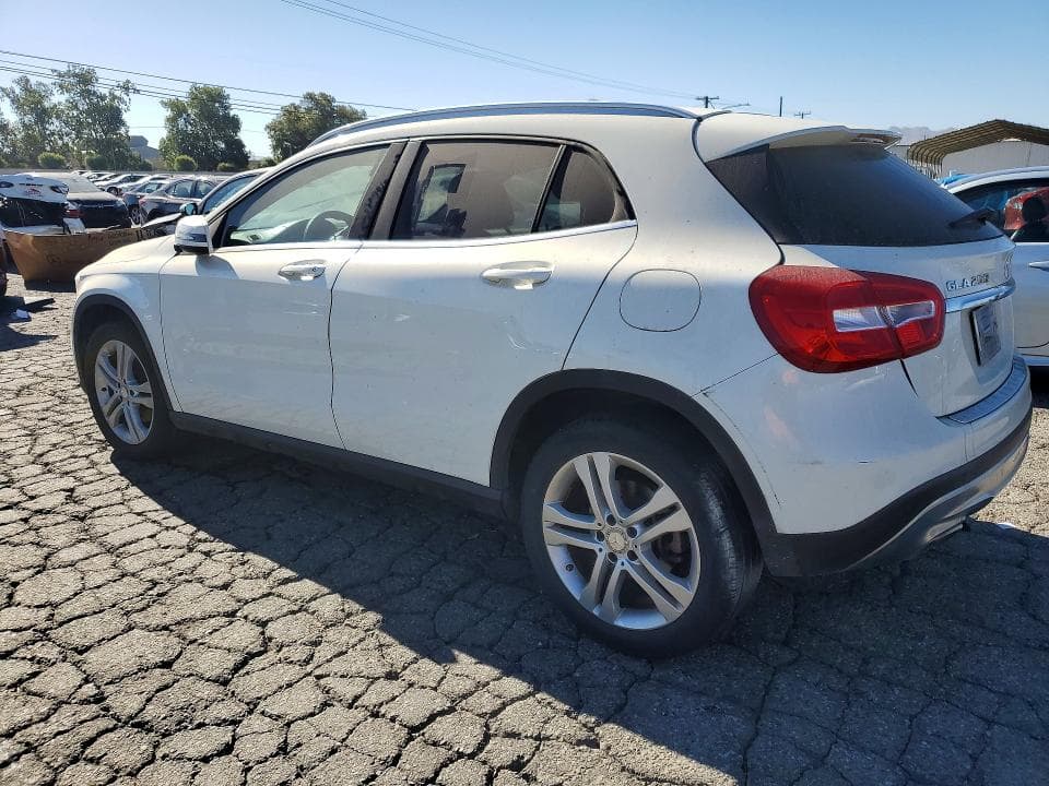 2017 MERCEDES-BENZ GLA 250 250 2
