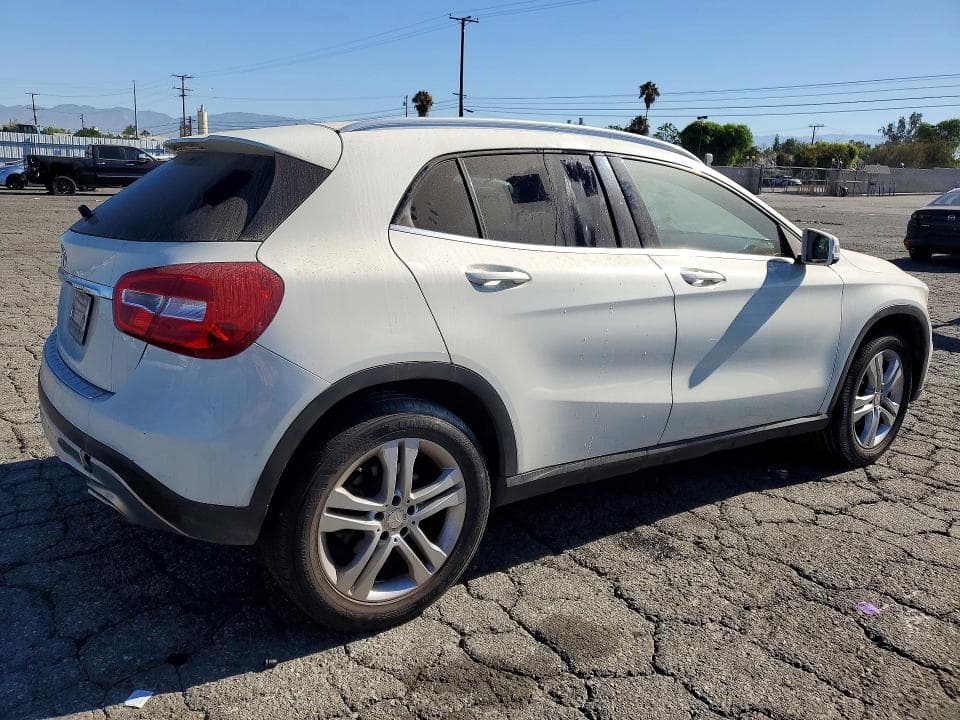 2017 MERCEDES-BENZ GLA 250 250 3