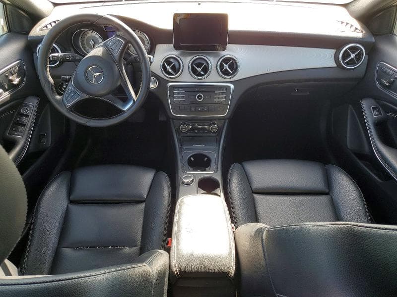 2017 MERCEDES-BENZ GLA 250 250 8