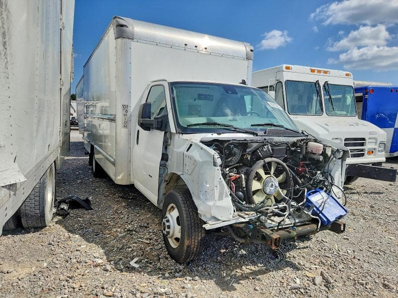2021 GMC SAVANA BOX TRUCK