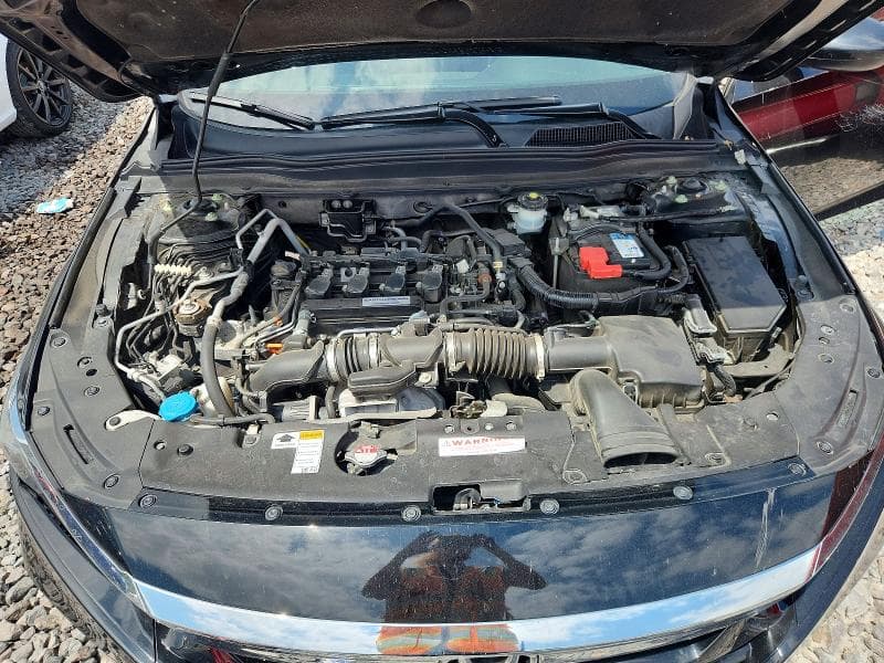 2018 HONDA ACCORD LX 11