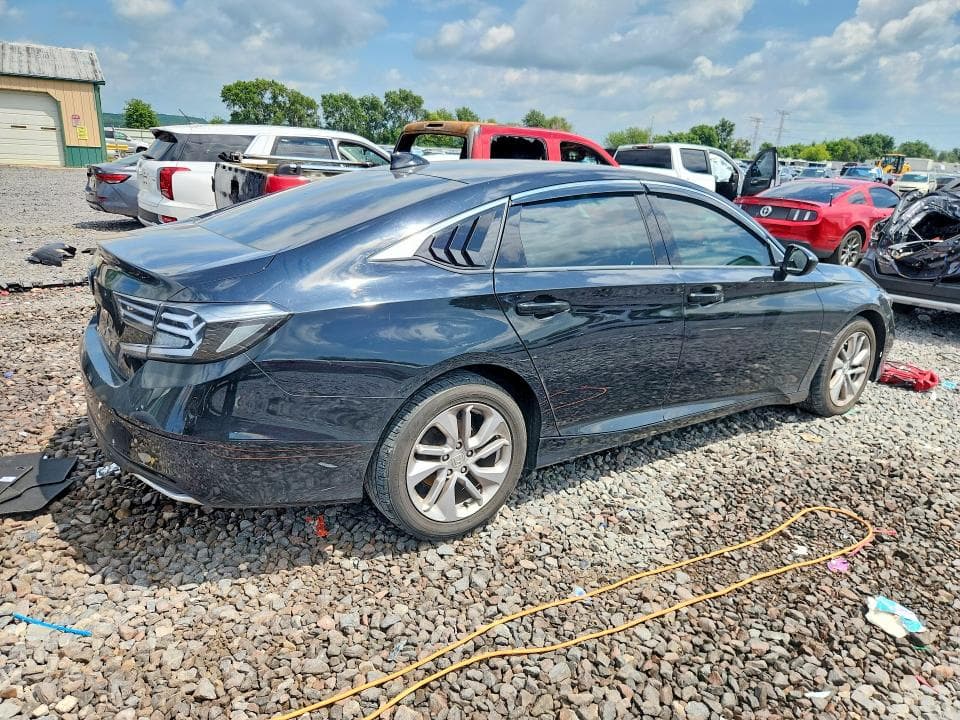 2018 HONDA ACCORD LX 3