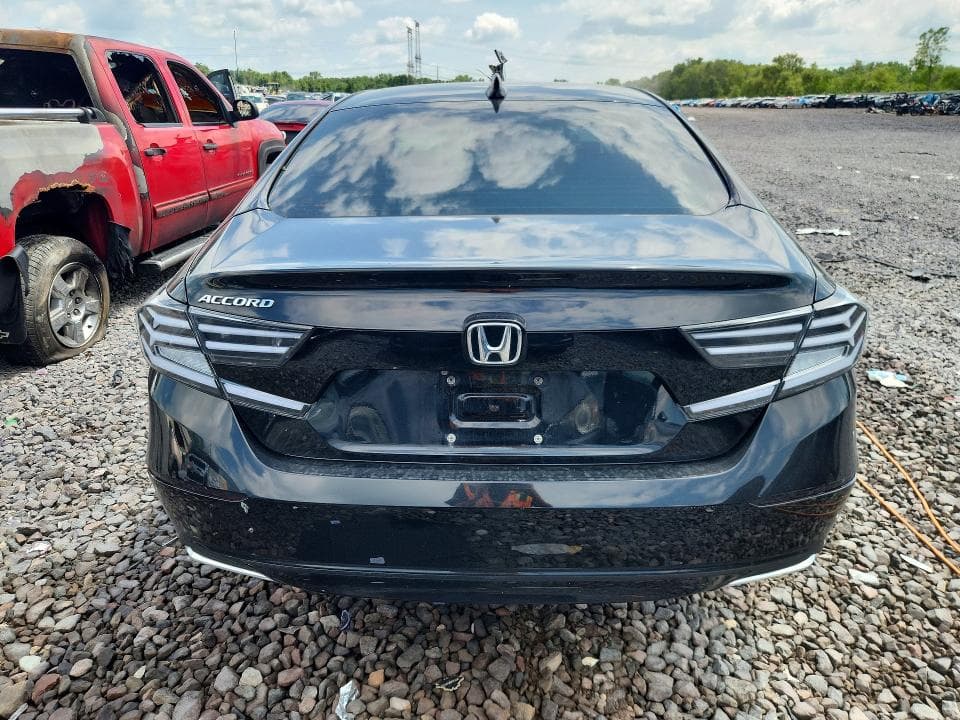 2018 HONDA ACCORD LX 6
