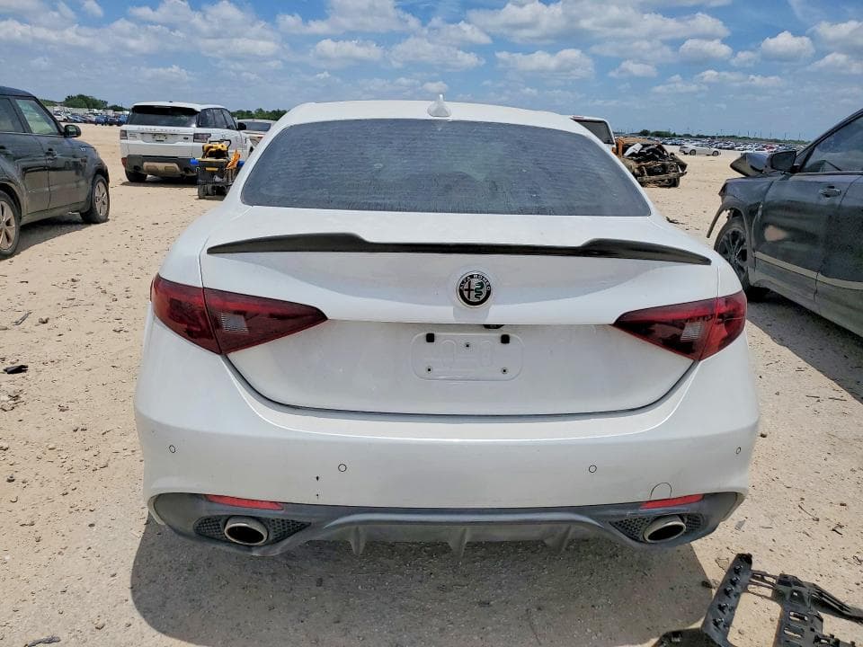 2017 ALFA ROMEO GIULIA TI 6