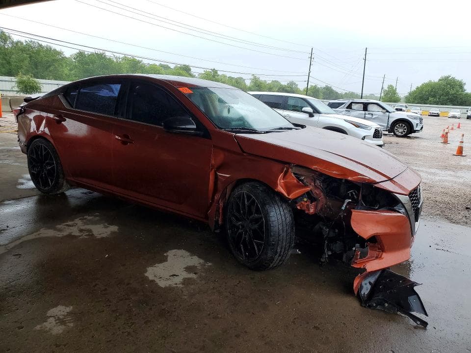 2021 NISSAN ALTIMA SR 4