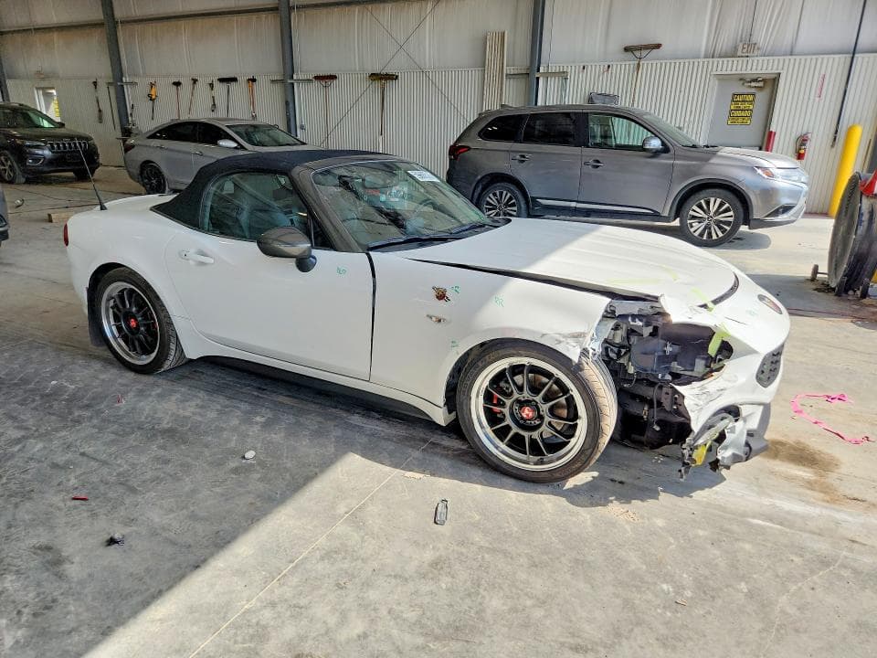 2017 FIAT 124 SPIDER CLASSICA 4