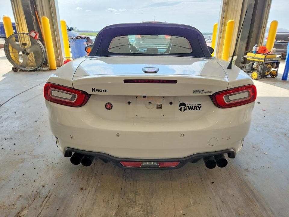 2017 FIAT 124 SPIDER CLASSICA 6