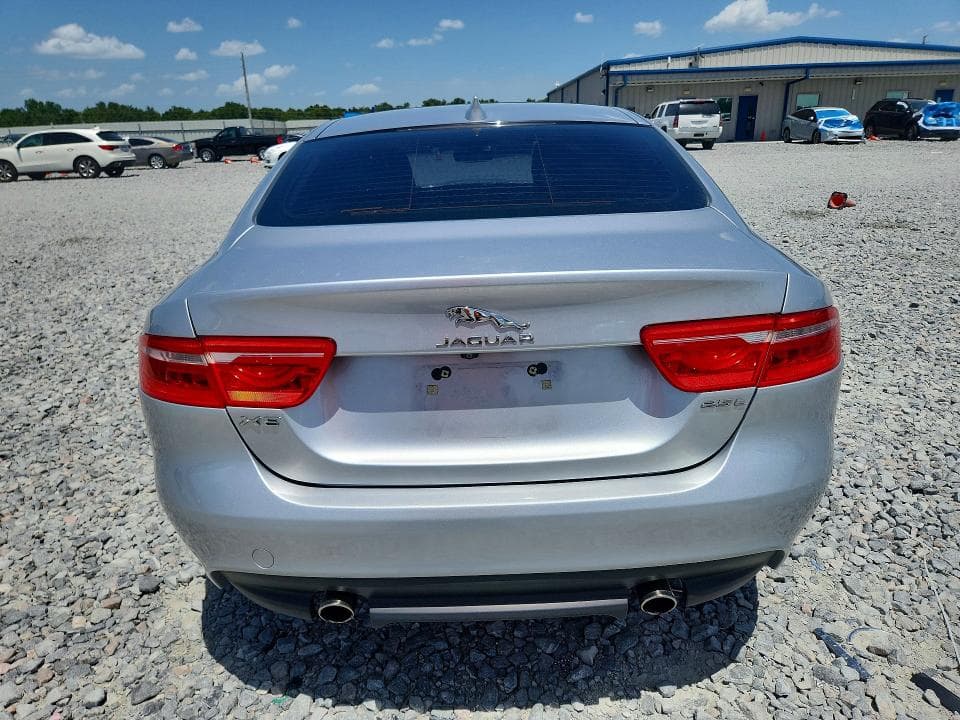 2019 JAGUAR XE 6