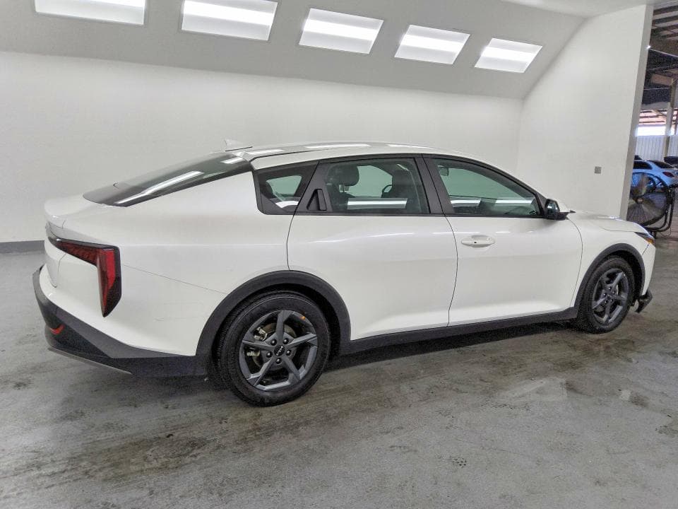 2025 KIA K4 LXS 3