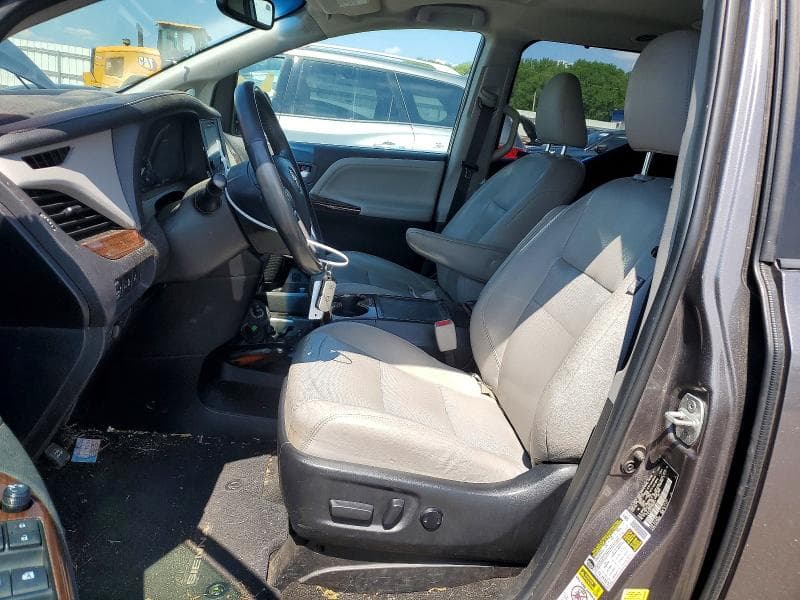 2017 TOYOTA SIENNA LIMITED 7-PASSENGER LIMITED 7-PASSENGER 7
