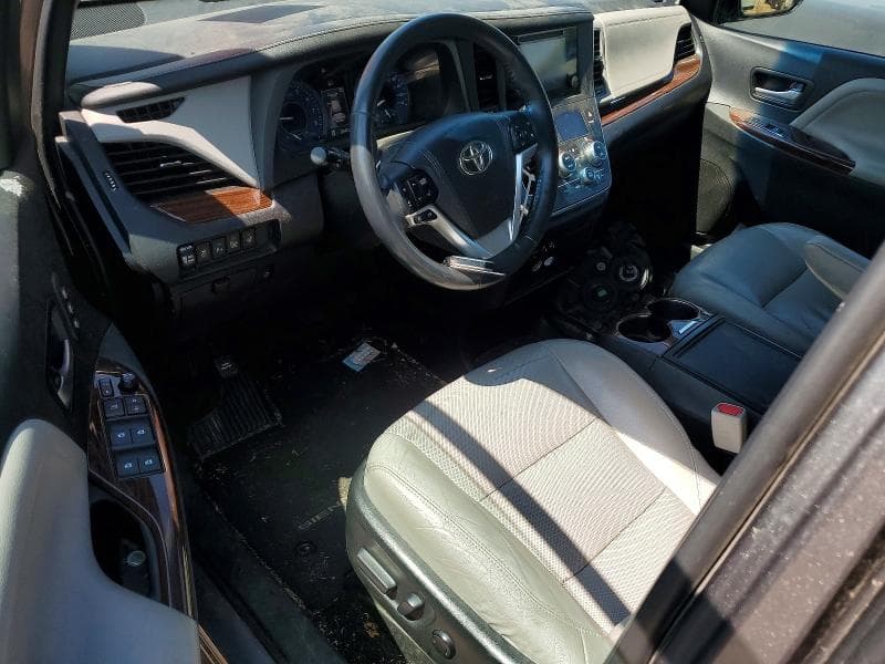 2017 TOYOTA SIENNA LIMITED 7-PASSENGER LIMITED 7-PASSENGER 8