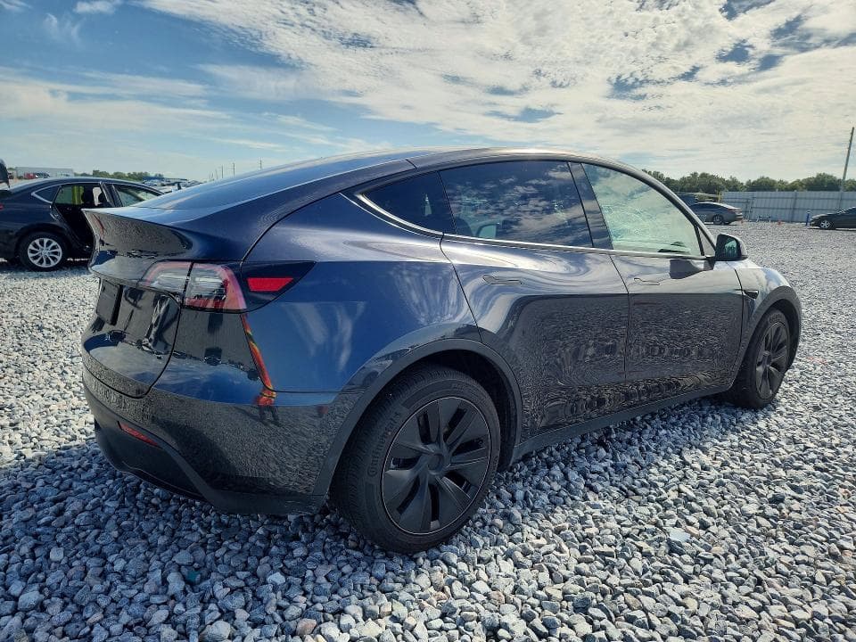2025 TESLA MODEL Y 3