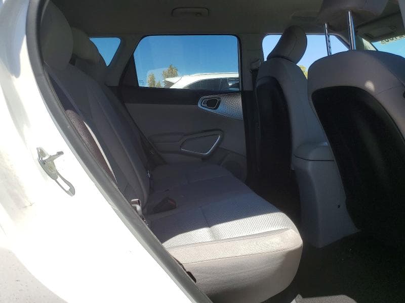 2021 KIA SOUL LX 10