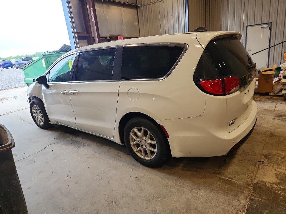 2026 CHRYSLER VOYAGER LX 2