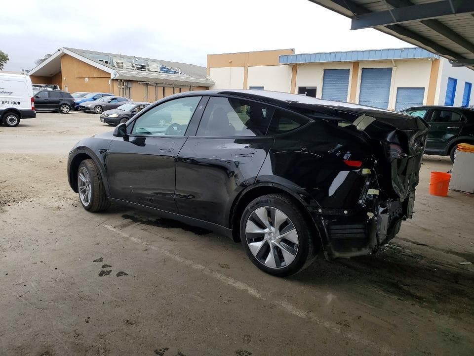 2023 TESLA MODEL Y 2