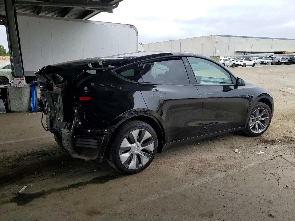 2023 TESLA MODEL Y 3