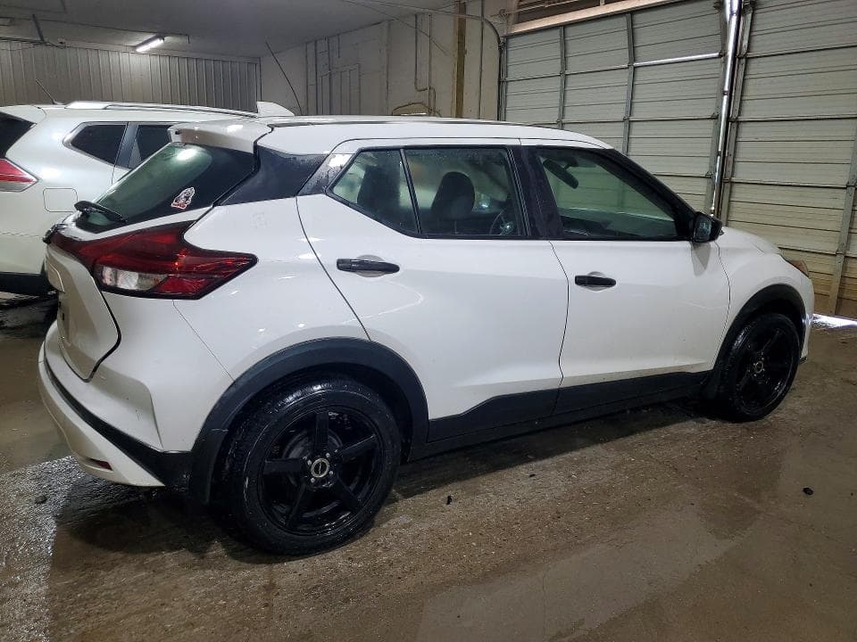 2021 NISSAN KICKS S 3
