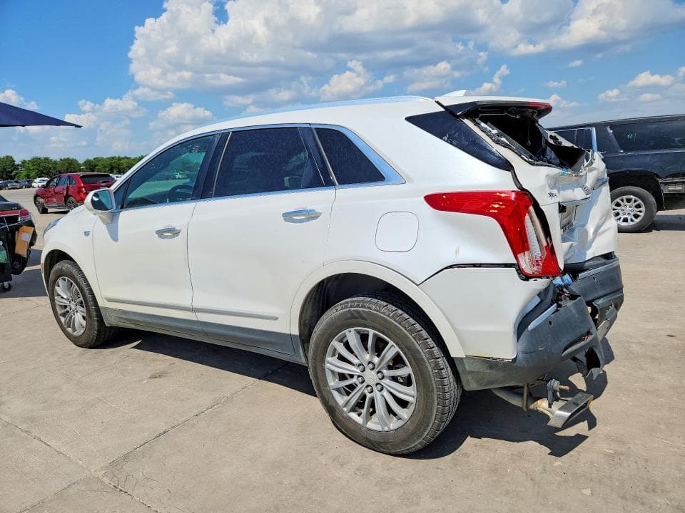 2017 CADILLAC XT5 2