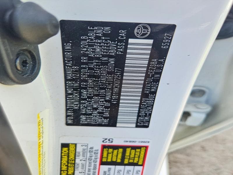 2019 TOYOTA CAMRY SE 12