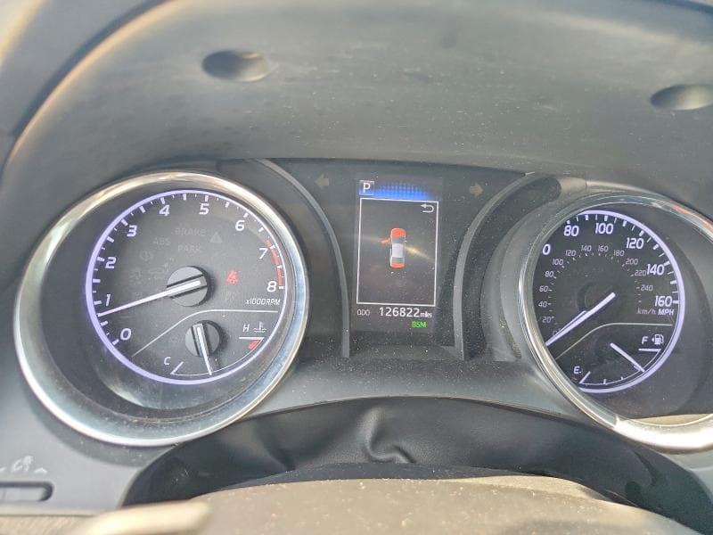 2019 TOYOTA CAMRY SE 9