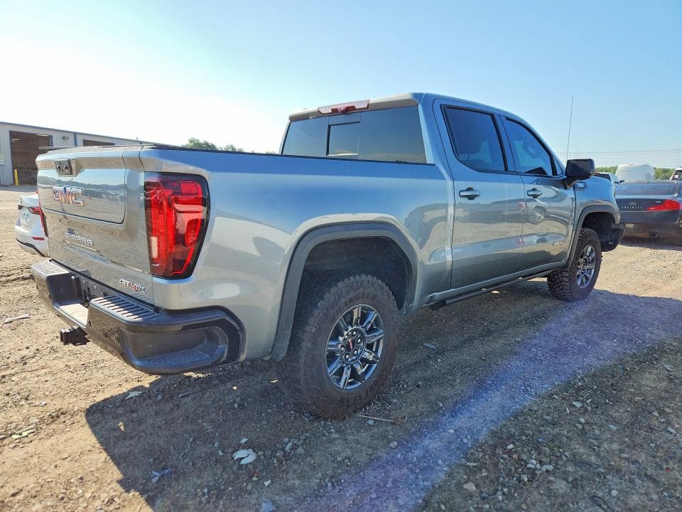2026 GMC SIERRA K1500 AT4X 3