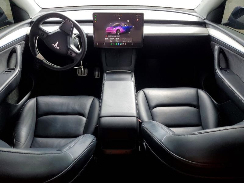 2023 TESLA MODEL Y 8