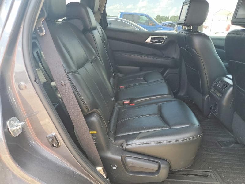 2017 NISSAN PATHFINDER PLATINUM PLATINUM 11
