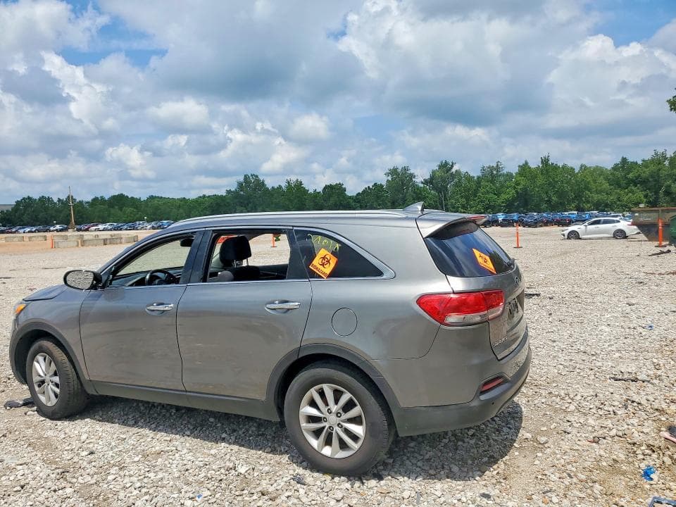 2017 KIA SORENTO LX 2