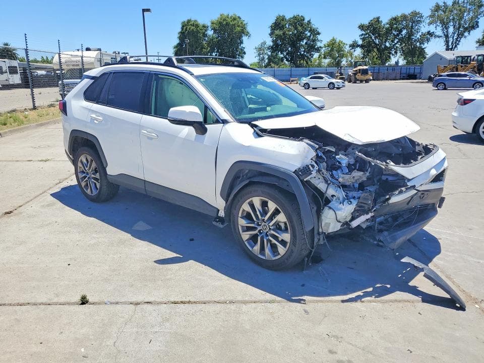 2019 TOYOTA RAV4 XLE PREMIUM 4