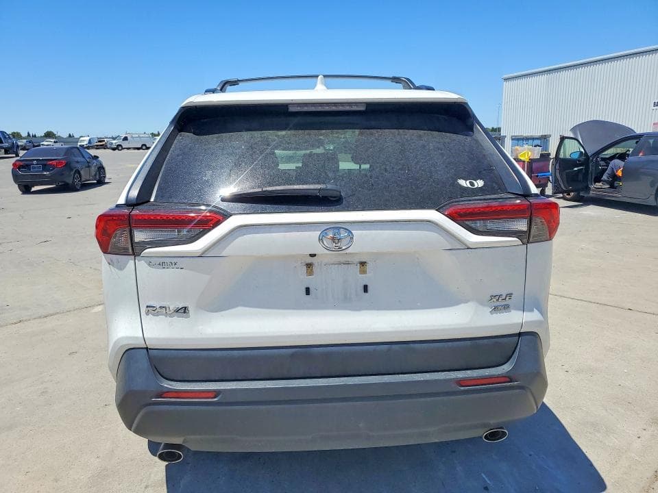2019 TOYOTA RAV4 XLE PREMIUM 6