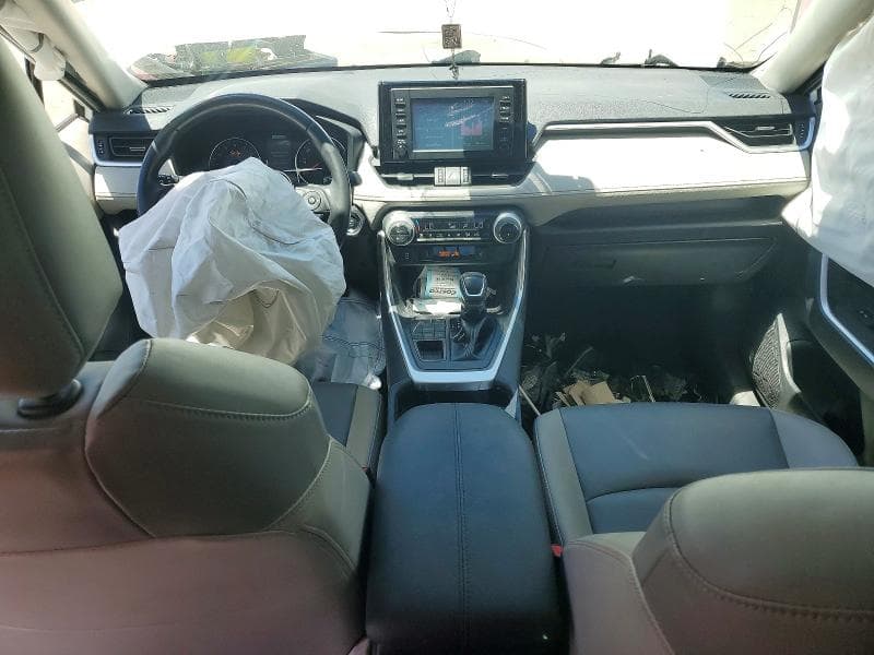 2019 TOYOTA RAV4 XLE PREMIUM 8