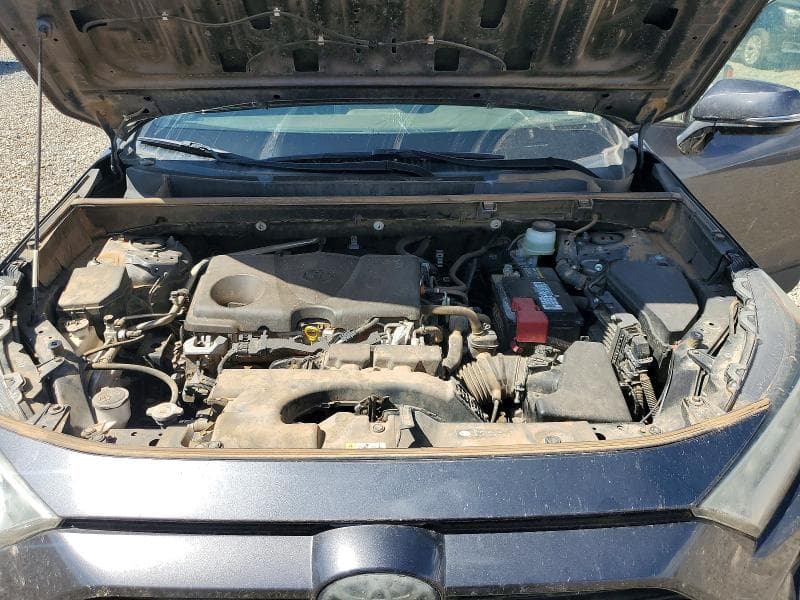 2019 TOYOTA RAV4 XLE 12