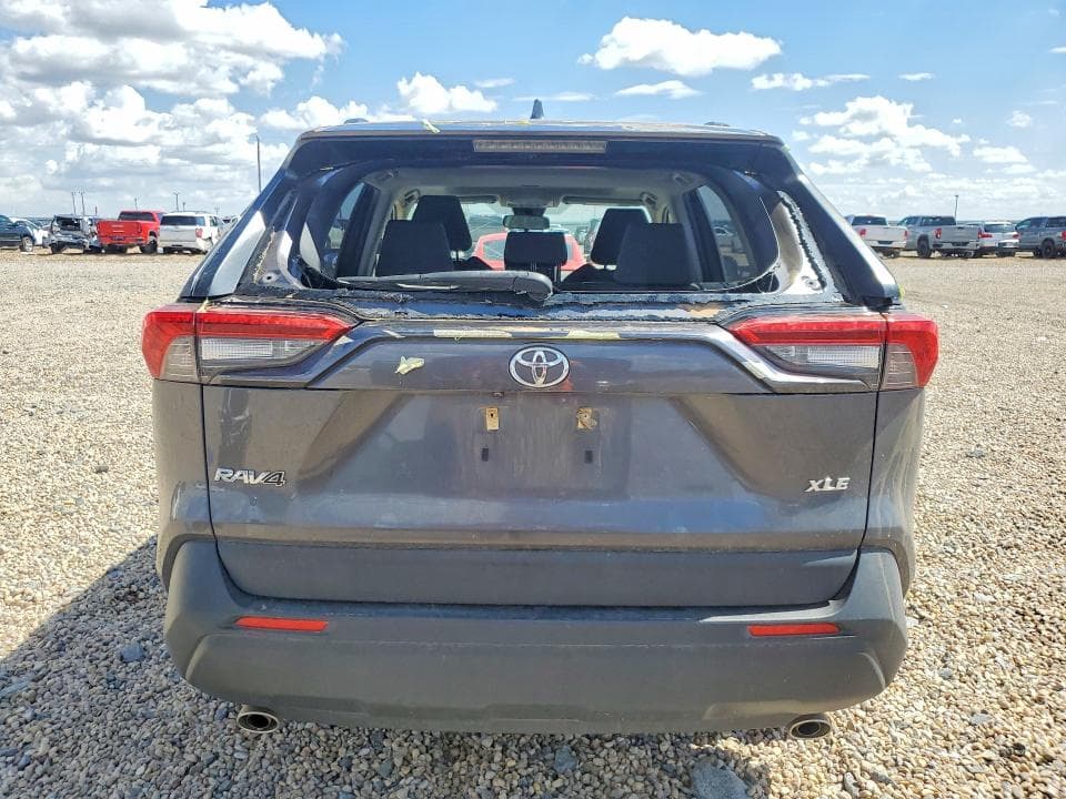 2019 TOYOTA RAV4 XLE 6