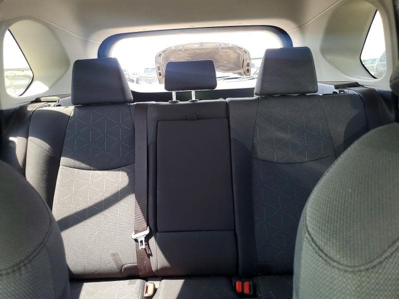 2019 TOYOTA RAV4 XLE 10
