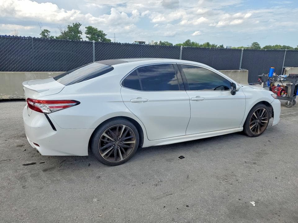 2018 TOYOTA CAMRY XSE XSE 3