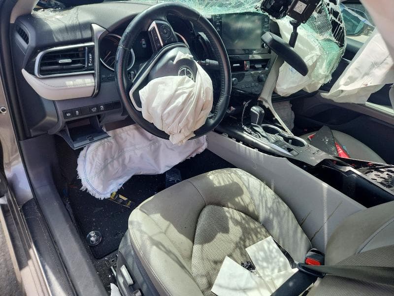 2022 TOYOTA CAMRY XLE XLE 8