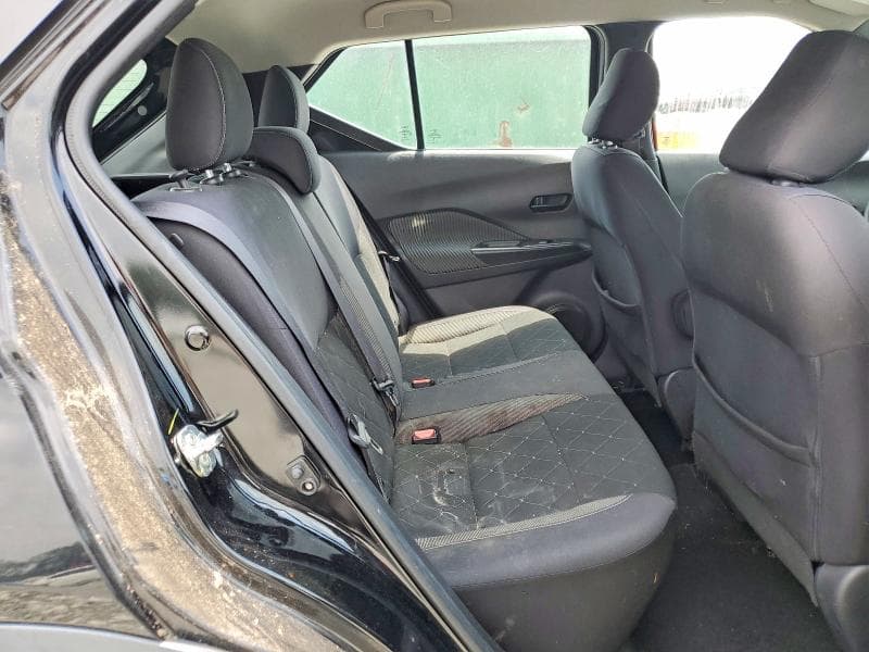 2019 NISSAN KICKS S S 10