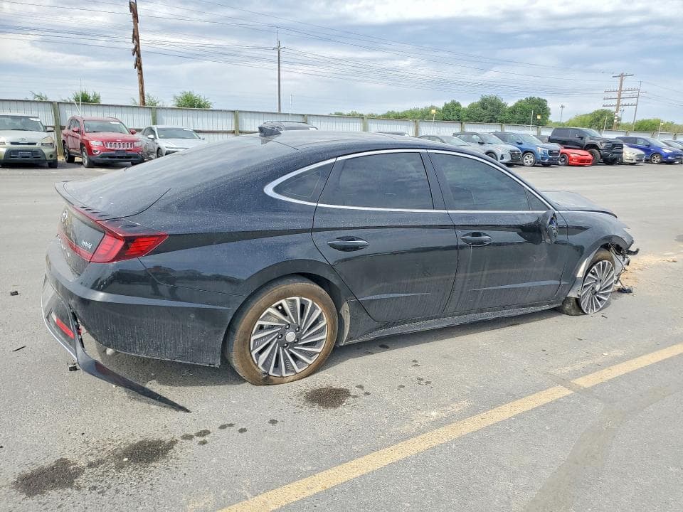 2023 HYUNDAI SONATA HYBRID LIMITED 3