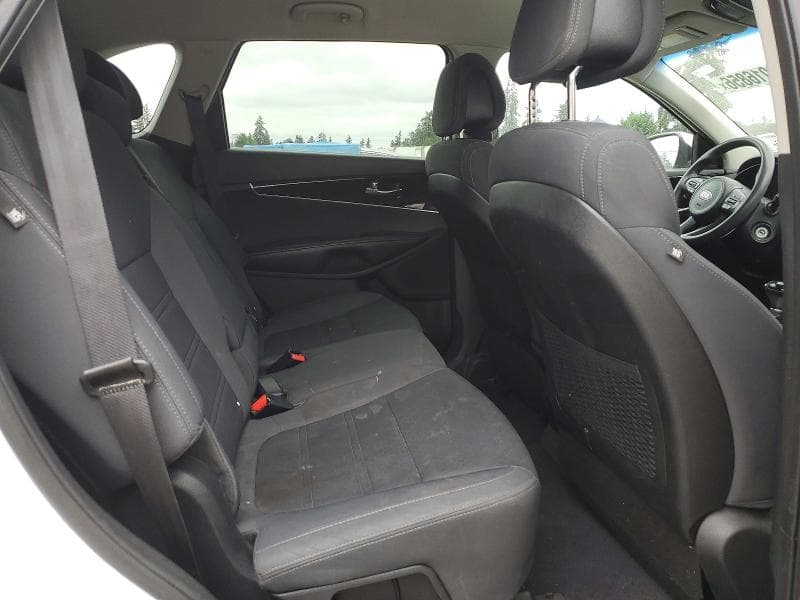 2017 KIA SORENTO LX V6 11