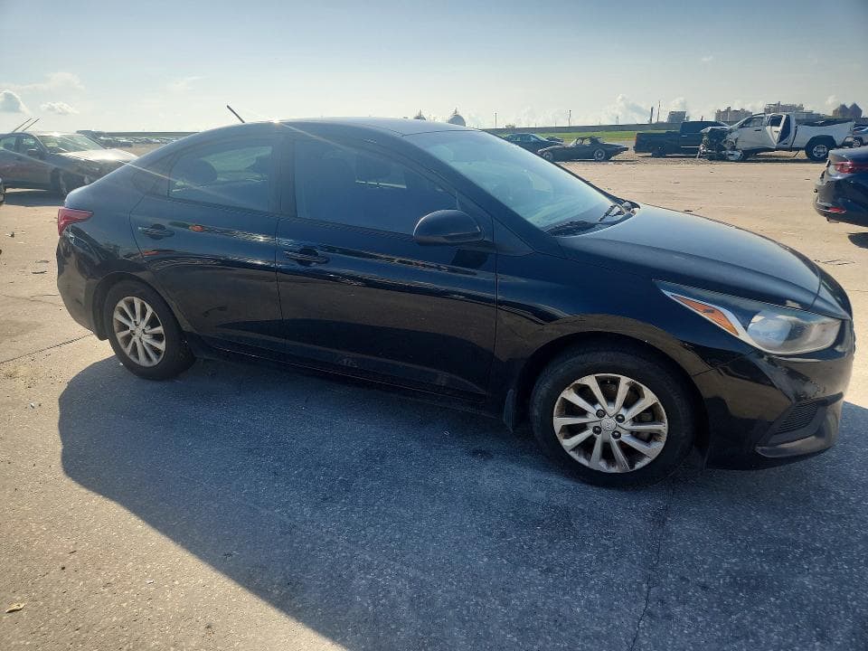 2018 HYUNDAI ACCENT SEL 4