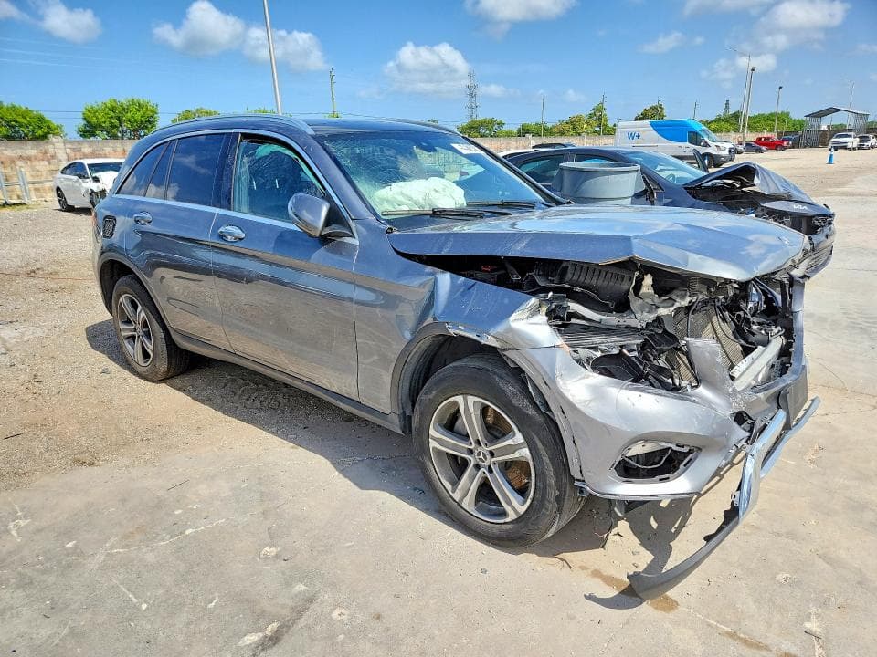 2019 MERCEDES-BENZ GLC 300 4MATIC 4