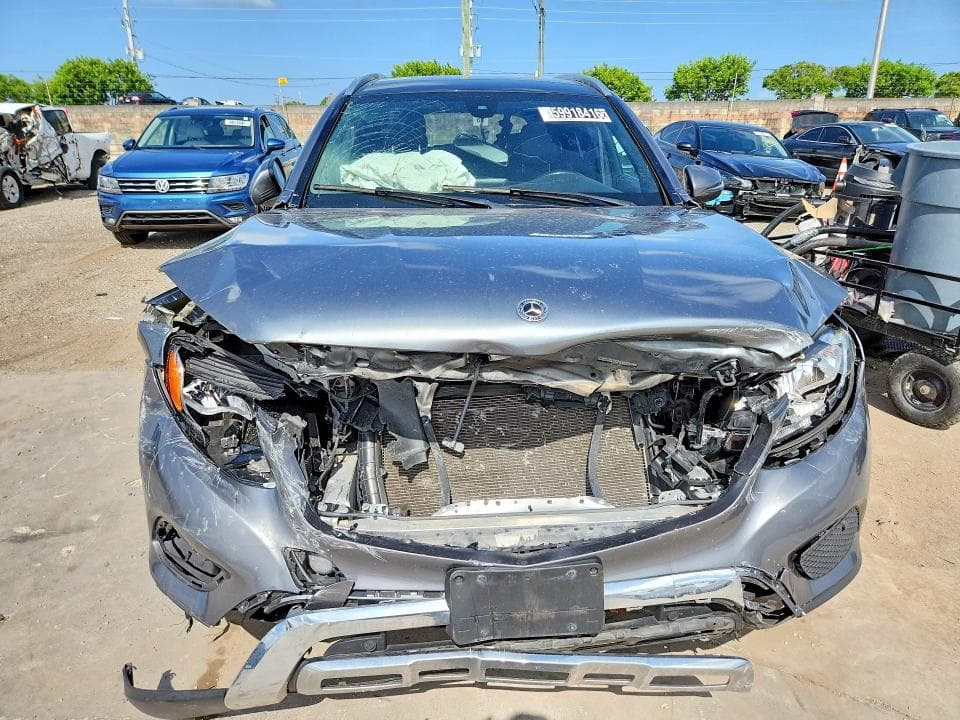 2019 MERCEDES-BENZ GLC 300 4MATIC 5