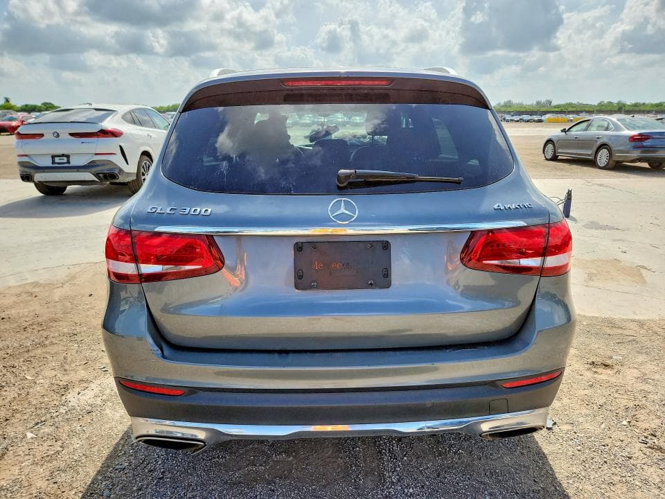2019 MERCEDES-BENZ GLC 300 4MATIC 6
