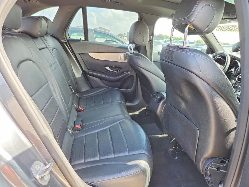 2019 MERCEDES-BENZ GLC 300 4MATIC 10