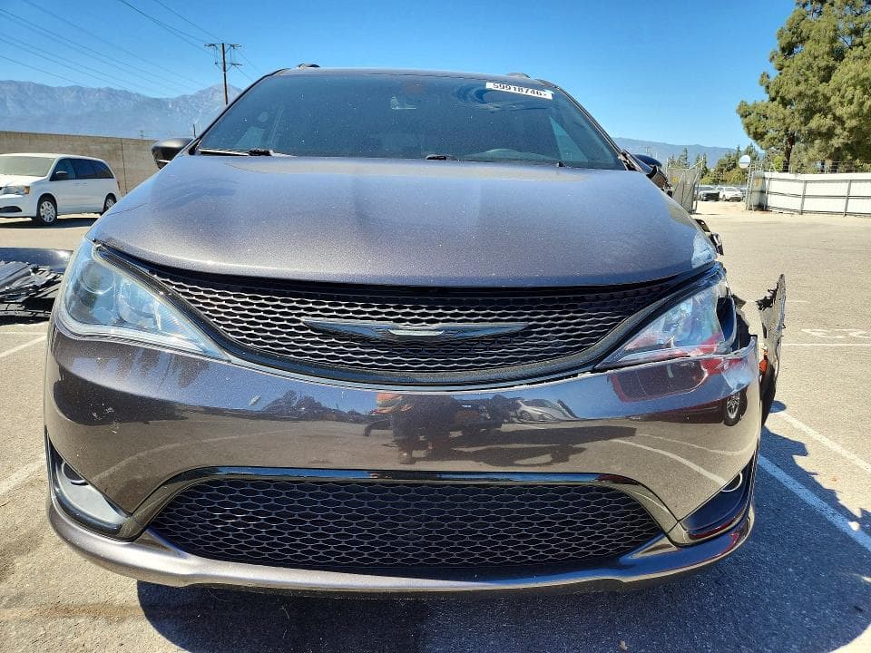 2020 CHRYSLER PACIFICA TOURING L 5
