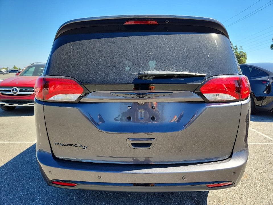 2020 CHRYSLER PACIFICA TOURING L 6