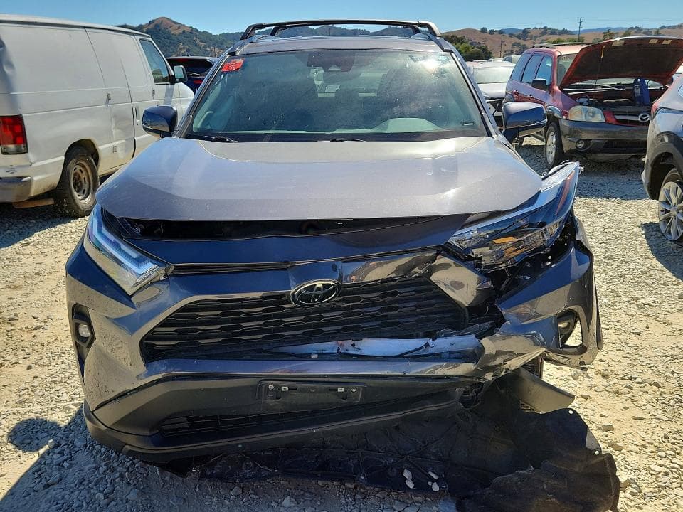 2023 TOYOTA RAV4 XLE PREMIUM 5