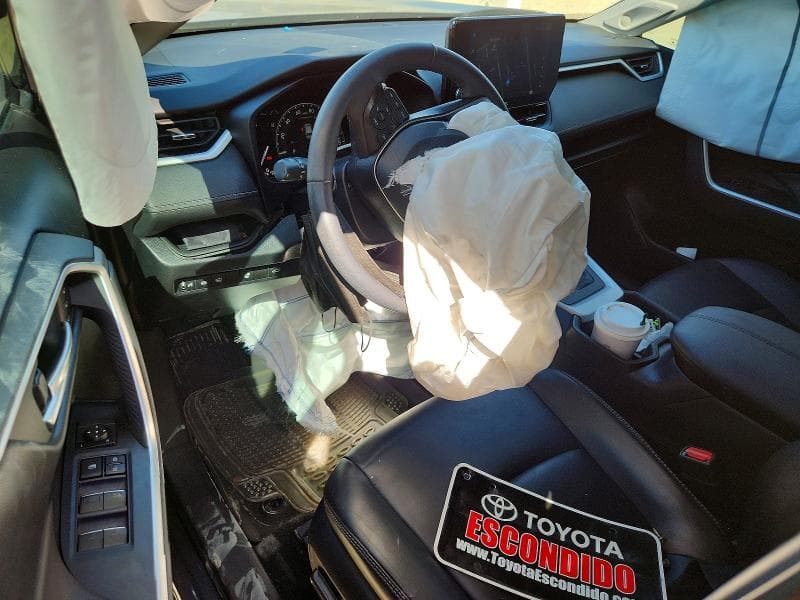2023 TOYOTA RAV4 XLE PREMIUM 8